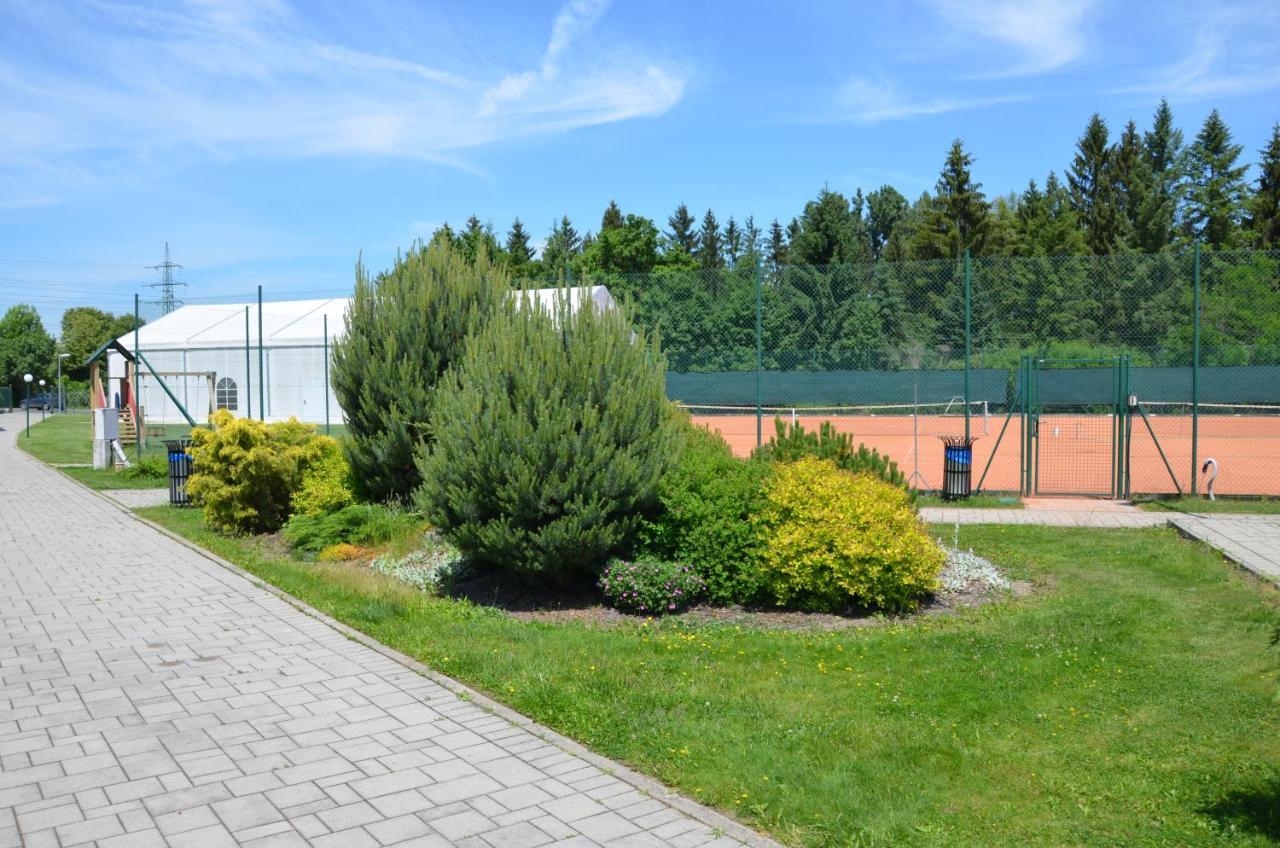 Penzión Rocket Club Losonc Kültér fotó
